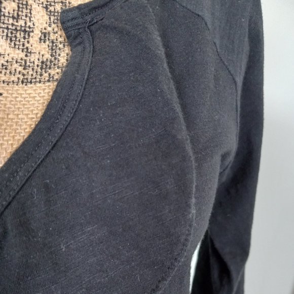 Lilla P Black Pima Cotton Long Sleeve Tee V Neck Ruffle Size S Made in Peru - Picture 9 of 12